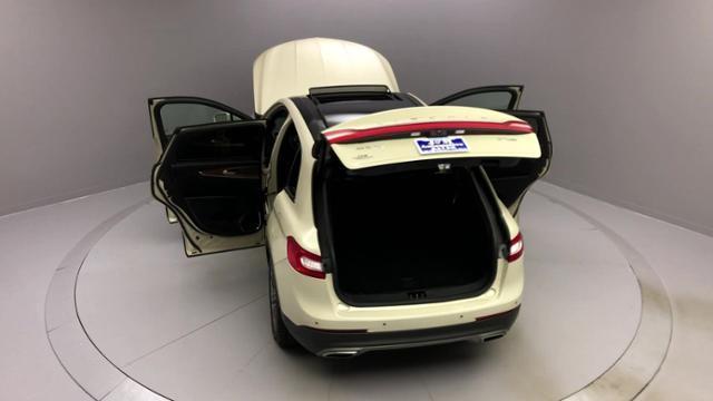 2016 Lincoln Mkx AWD 4dr Reserve, available for sale in Naugatuck, Connecticut | J&M Automotive Sls&Svc LLC. Naugatuck, Connecticut 2016 Lincoln Mkx AWD 4dr Reserve, available for sale in Naugatuck, Connecticut | J&M Automotive Sls&Svc LLC. Naugatuck, Connecticut