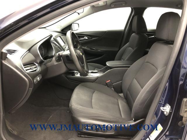 2017 Chevrolet Malibu 4dr Sdn LT w/1LT, available for sale in Naugatuck, Connecticut | J&M Automotive Sls&Svc LLC. Naugatuck, Connecticut 2017 Chevrolet Malibu 4dr Sdn LT w/1LT, available for sale in Naugatuck, Connecticut | J&M Automotive Sls&Svc LLC. Naugatuck, Connecticut