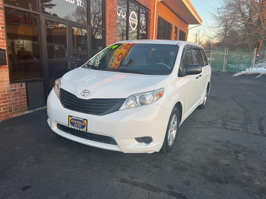 Used Toyota Sienna 5dr 7-Pass Van V6 L FWD 2014 | Newfield Auto Sales. Middletown, Connecticut
