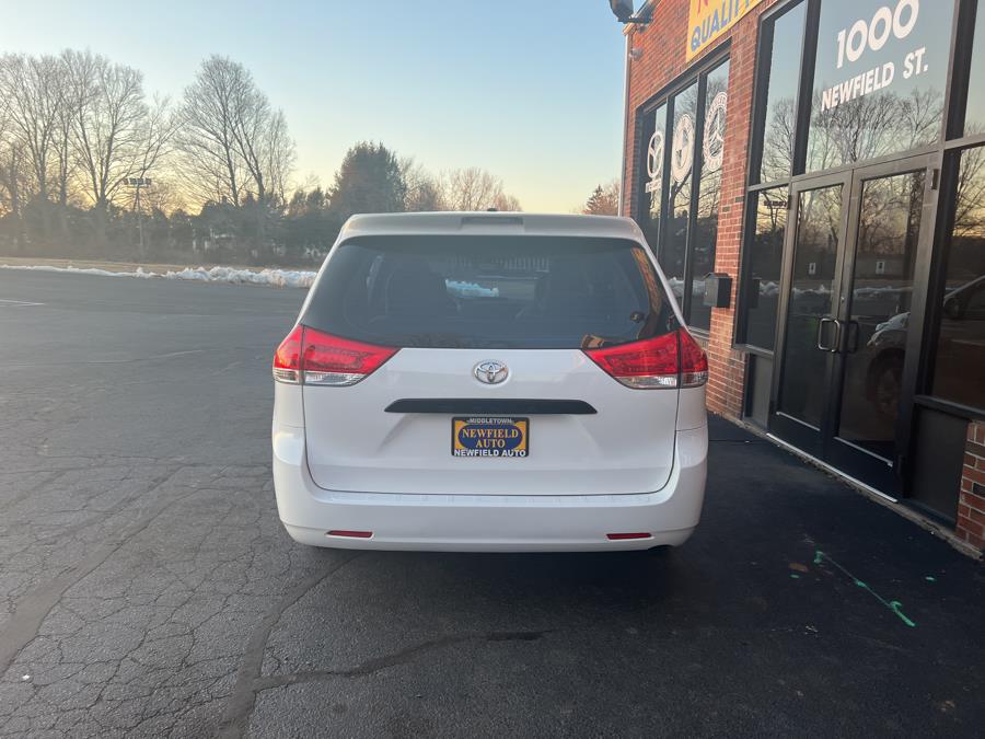 Used Toyota Sienna 5dr 7-Pass Van V6 L FWD 2014 | Newfield Auto Sales. Middletown, Connecticut Used Toyota Sienna 5dr 7-Pass Van V6 L FWD 2014 | Newfield Auto Sales. Middletown, Connecticut