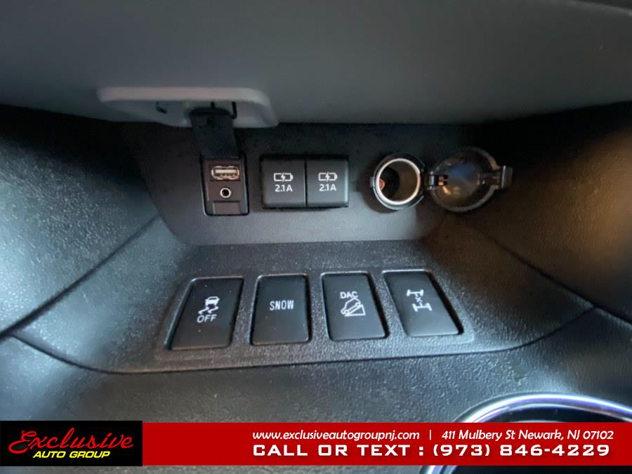 2019 Toyota Highlander LE Plus V6 AWD (Natl), available for sale in Newark, New Jersey | Exclusive Auto Group. Newark, New Jersey 2019 Toyota Highlander LE Plus V6 AWD (Natl), available for sale in Newark, New Jersey | Exclusive Auto Group. Newark, New Jersey