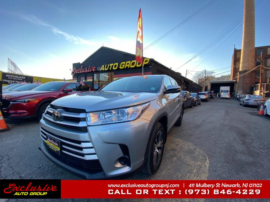 2019 Toyota Highlander LE Plus V6 AWD (Natl), available for sale in Newark, New Jersey | Exclusive Auto Group. Newark, New Jersey