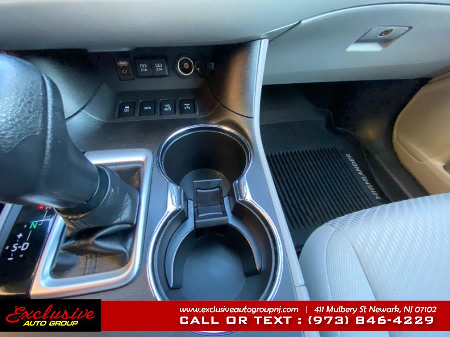 2019 Toyota Highlander LE Plus V6 AWD (Natl), available for sale in Newark, New Jersey | Exclusive Auto Group. Newark, New Jersey 2019 Toyota Highlander LE Plus V6 AWD (Natl), available for sale in Newark, New Jersey | Exclusive Auto Group. Newark, New Jersey