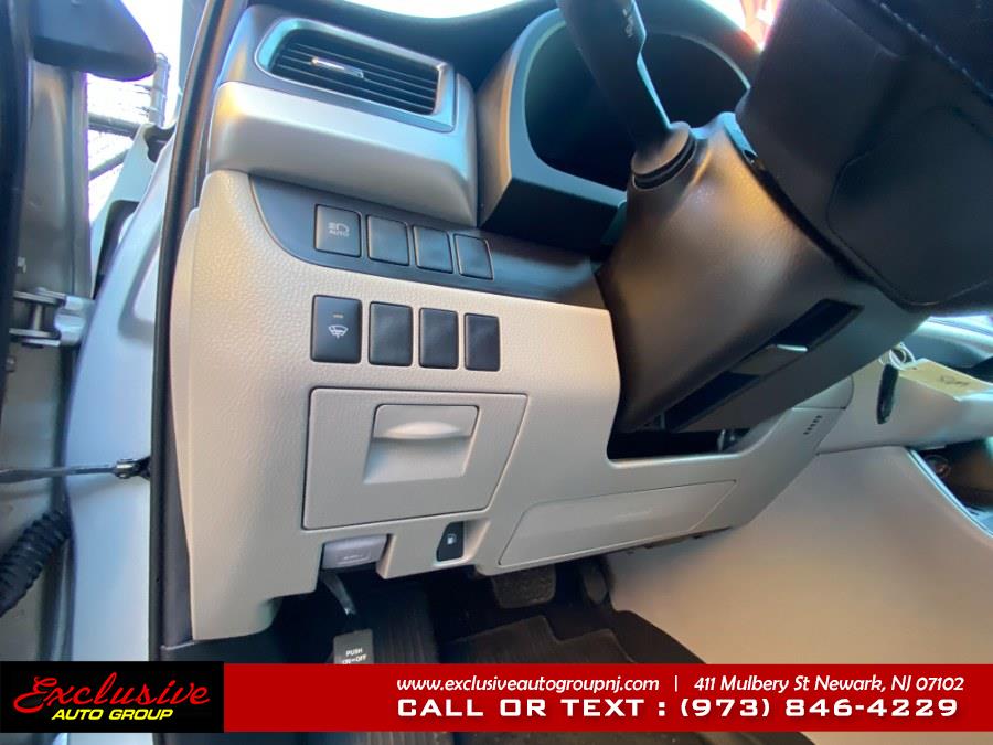 2019 Toyota Highlander LE Plus V6 AWD (Natl), available for sale in Newark, New Jersey | Exclusive Auto Group. Newark, New Jersey 2019 Toyota Highlander LE Plus V6 AWD (Natl), available for sale in Newark, New Jersey | Exclusive Auto Group. Newark, New Jersey