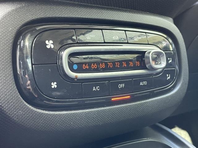 Used Smart Fortwo Electric Drive pure 2018 | Blasius of Danbury. Danbury, Connecticut Used Smart Fortwo Electric Drive pure 2018 | Blasius of Danbury. Danbury, Connecticut