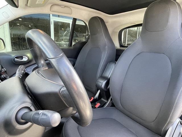 Used Smart Fortwo Electric Drive pure 2018 | Blasius of Danbury. Danbury, Connecticut Used Smart Fortwo Electric Drive pure 2018 | Blasius of Danbury. Danbury, Connecticut