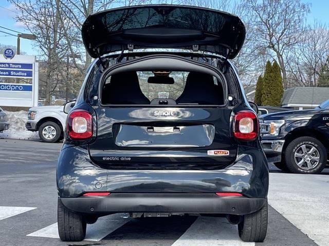 Used Smart Fortwo Electric Drive pure 2018 | Blasius of Danbury. Danbury, Connecticut Used Smart Fortwo Electric Drive pure 2018 | Blasius of Danbury. Danbury, Connecticut