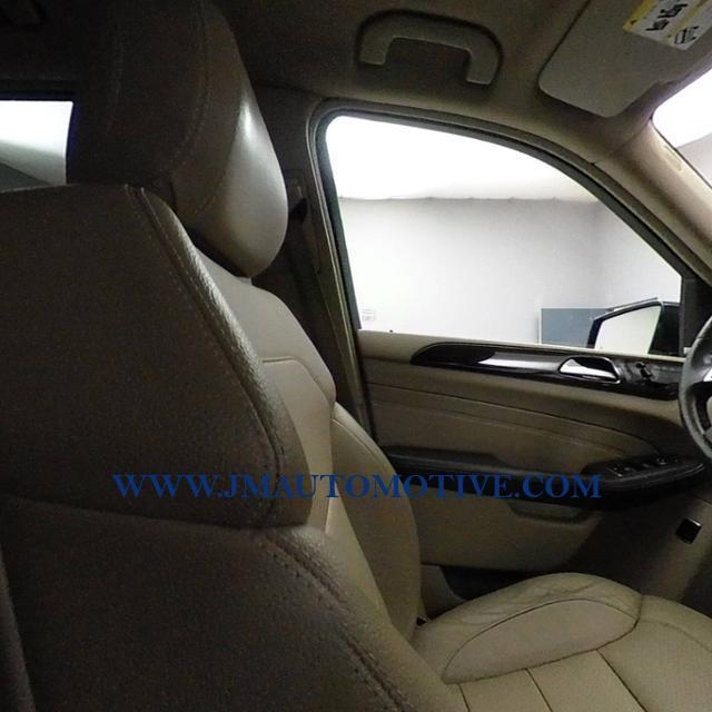 2014 Mercedes-benz M-class 4MATIC 4dr ML 350, available for sale in Naugatuck, Connecticut | J&M Automotive Sls&Svc LLC. Naugatuck, Connecticut 2014 Mercedes-benz M-class 4MATIC 4dr ML 350, available for sale in Naugatuck, Connecticut | J&M Automotive Sls&Svc LLC. Naugatuck, Connecticut