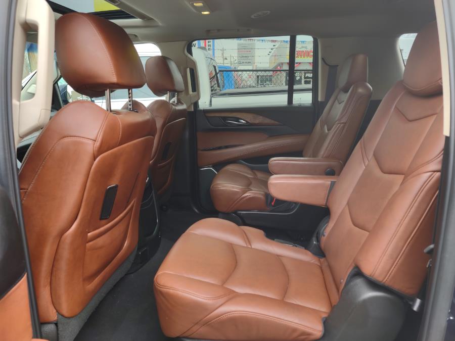 2019 Cadillac Escalade ESV 4WD 4dr Luxury, available for sale in Wantagh, New York | Alpine Motors Inc. Wantagh, New York 2019 Cadillac Escalade ESV 4WD 4dr Luxury, available for sale in Wantagh, New York | Alpine Motors Inc. Wantagh, New York