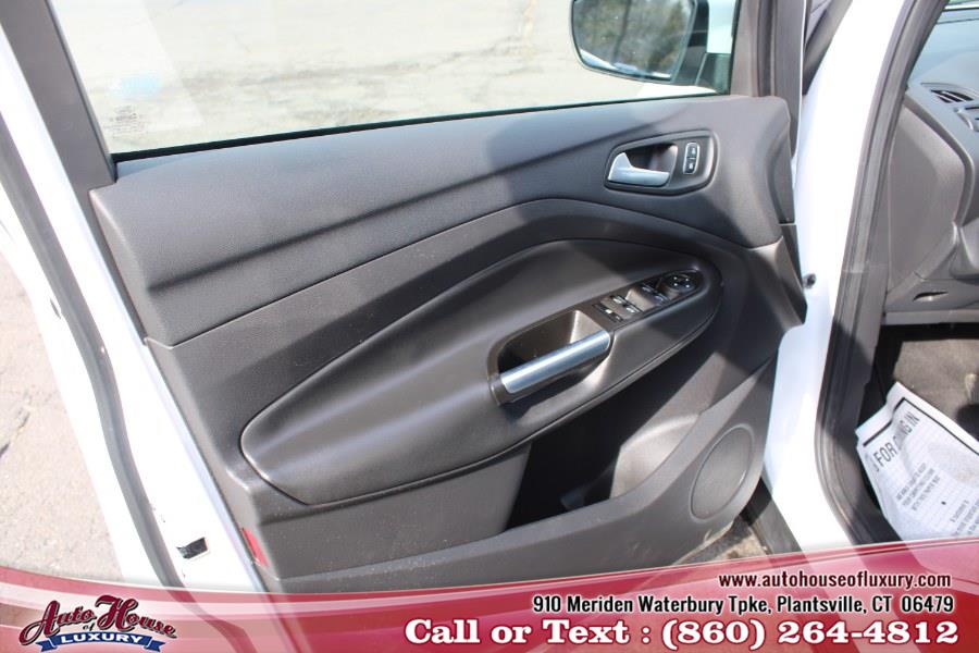 2017 Ford Escape SE 4WD, available for sale in Plantsville, Connecticut | Auto House of Luxury. Plantsville, Connecticut 2017 Ford Escape SE 4WD, available for sale in Plantsville, Connecticut | Auto House of Luxury. Plantsville, Connecticut