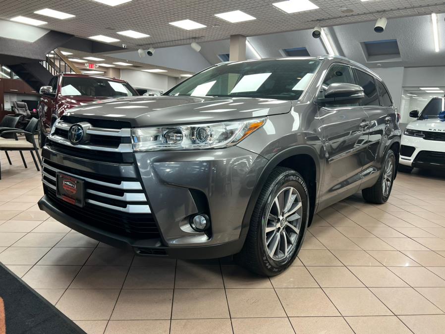 Used Toyota Highlander XLE V6 AWD (Natl) 2019 | Power Motors East. Massapequa Park, New York Used Toyota Highlander XLE V6 AWD (Natl) 2019 | Power Motors East. Massapequa Park, New York