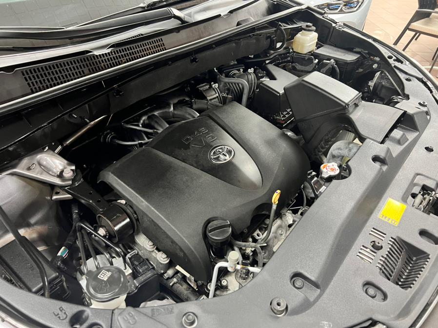 Used Toyota Highlander XLE V6 AWD (Natl) 2019 | Power Motors East. Massapequa Park, New York Used Toyota Highlander XLE V6 AWD (Natl) 2019 | Power Motors East. Massapequa Park, New York
