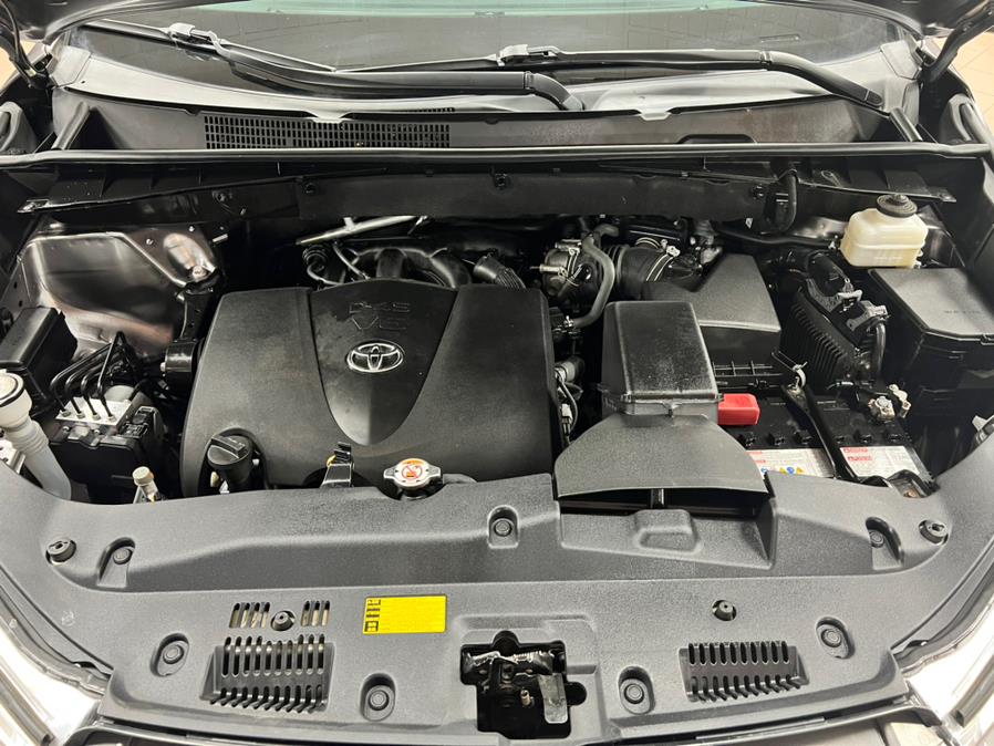 Used Toyota Highlander XLE V6 AWD (Natl) 2019 | Power Motors East. Massapequa Park, New York Used Toyota Highlander XLE V6 AWD (Natl) 2019 | Power Motors East. Massapequa Park, New York