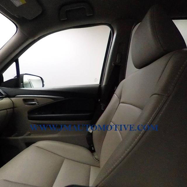 2017 Honda Pilot EX-L w/Honda Sensing AWD, available for sale in Naugatuck, Connecticut | J&M Automotive Sls&Svc LLC. Naugatuck, Connecticut 2017 Honda Pilot EX-L w/Honda Sensing AWD, available for sale in Naugatuck, Connecticut | J&M Automotive Sls&Svc LLC. Naugatuck, Connecticut