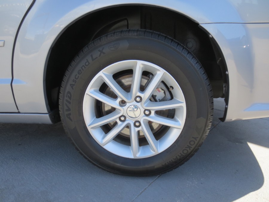 2015 Dodge Grand Caravan 4dr Wgn SXT, available for sale in Santa Ana, California | Auto Max Of Santa Ana. Santa Ana, California 2015 Dodge Grand Caravan 4dr Wgn SXT, available for sale in Santa Ana, California | Auto Max Of Santa Ana. Santa Ana, California