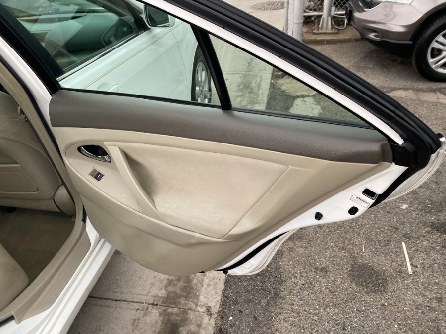 2011 Toyota Camry 4dr Sdn I4 Auto LE (Natl), available for sale in Middle Village, New York | Middle Village Motors . Middle Village, New York 2011 Toyota Camry 4dr Sdn I4 Auto LE (Natl), available for sale in Middle Village, New York | Middle Village Motors . Middle Village, New York