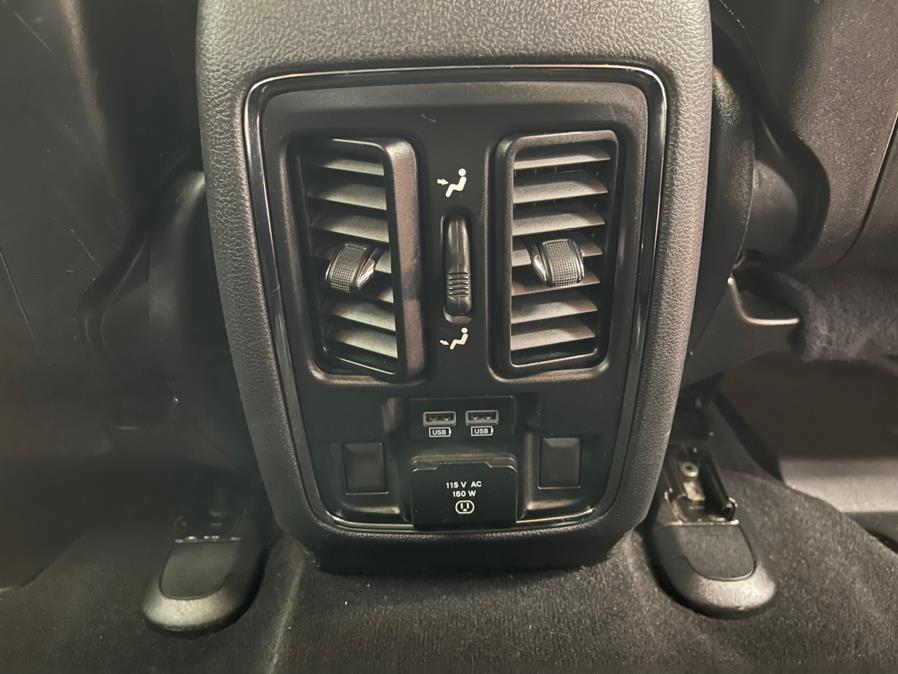 Used Jeep Grand Cherokee Limited 4x4 2019 | Power Motors East. Massapequa Park, New York Used Jeep Grand Cherokee Limited 4x4 2019 | Power Motors East. Massapequa Park, New York