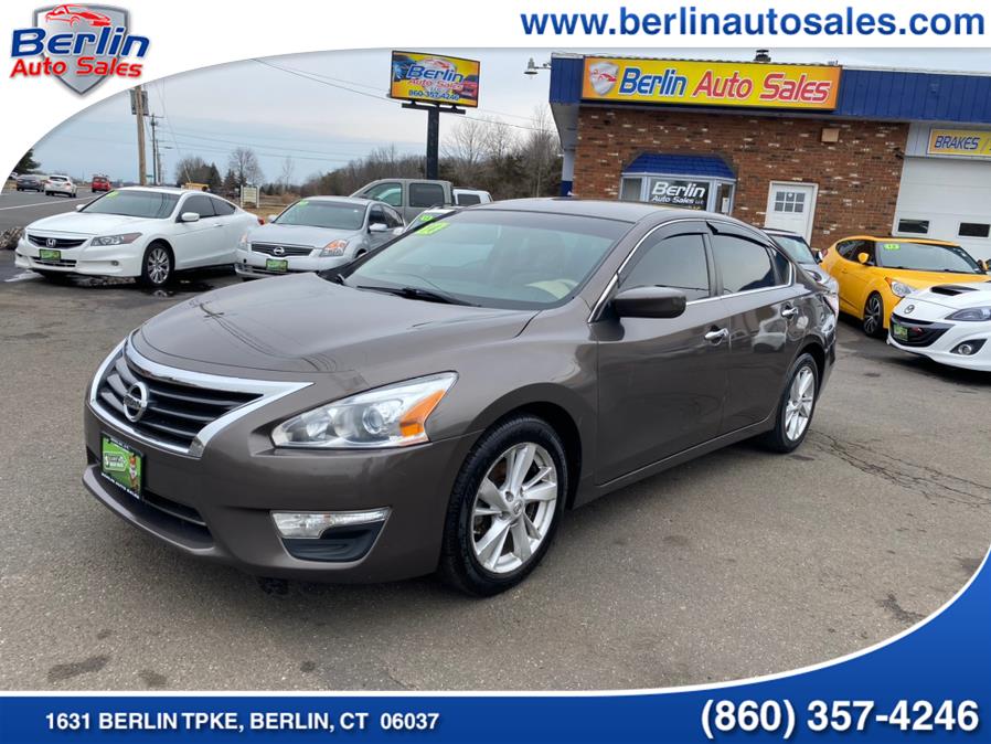 Used Nissan Altima 4dr Sdn I4 2.5 SV 2014 | Berlin Auto Sales LLC. Berlin, Connecticut