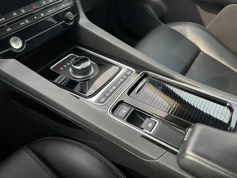 Used Jaguar F-PACE 25t Premium AWD 2019 | Champion Auto Hillside. Hillside, New Jersey Used Jaguar F-PACE 25t Premium AWD 2019 | Champion Auto Hillside. Hillside, New Jersey