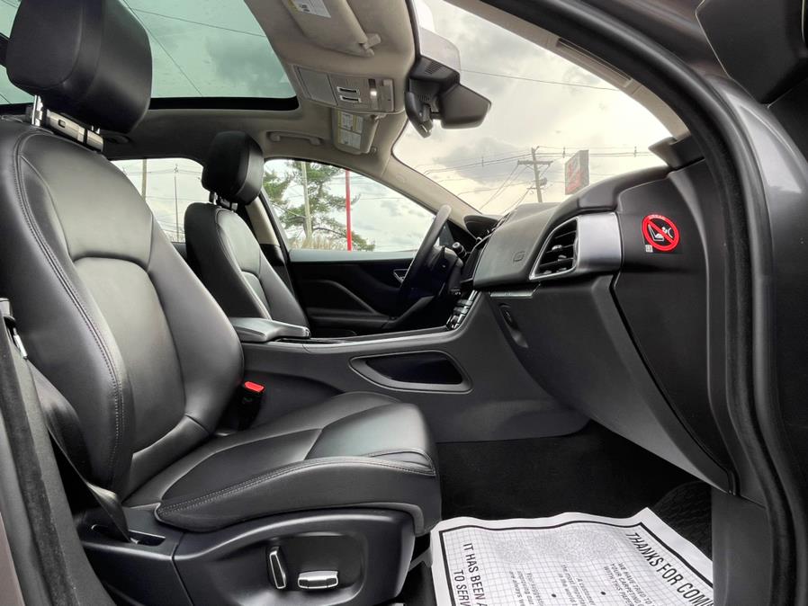 Used Jaguar F-PACE 25t Premium AWD 2019 | Champion Auto Hillside. Hillside, New Jersey Used Jaguar F-PACE 25t Premium AWD 2019 | Champion Auto Hillside. Hillside, New Jersey