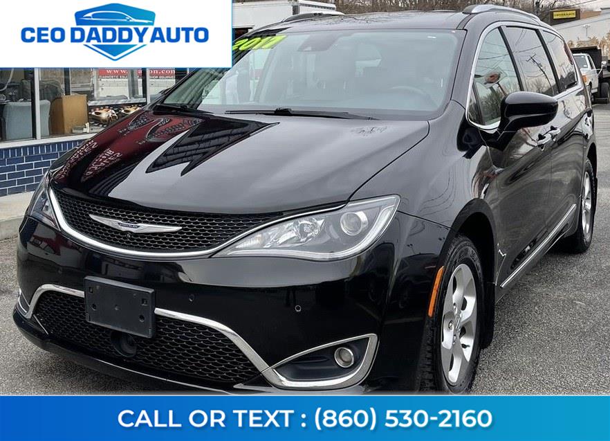 Used Chrysler Pacifica Touring-L Plus FWD 2017 | CEO DADDY AUTO. Online only, Connecticut