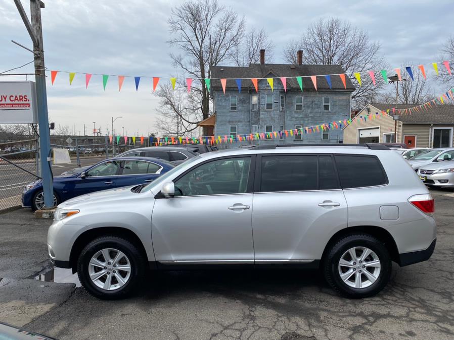 Used Toyota Highlander 4WD 4dr V6 Plus (Natl) 2013 | VEB Auto Sales. Hartford, Connecticut Used Toyota Highlander 4WD 4dr V6 Plus (Natl) 2013 | VEB Auto Sales. Hartford, Connecticut