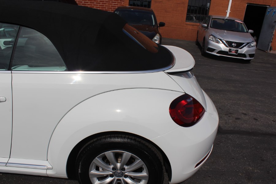 2018 Volkswagen Beetle Convertible SE Auto, available for sale in Deer Park, New York | Car Tec Enterprise Leasing & Sales LLC. Deer Park, New York 2018 Volkswagen Beetle Convertible SE Auto, available for sale in Deer Park, New York | Car Tec Enterprise Leasing & Sales LLC. Deer Park, New York