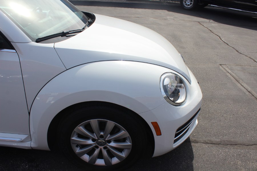 2018 Volkswagen Beetle Convertible SE Auto, available for sale in Deer Park, New York | Car Tec Enterprise Leasing & Sales LLC. Deer Park, New York 2018 Volkswagen Beetle Convertible SE Auto, available for sale in Deer Park, New York | Car Tec Enterprise Leasing & Sales LLC. Deer Park, New York