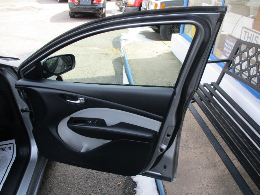 2015 Dodge Dart 4dr Sdn SXT, available for sale in Meriden, Connecticut | Cos Central Auto. Meriden, Connecticut 2015 Dodge Dart 4dr Sdn SXT, available for sale in Meriden, Connecticut | Cos Central Auto. Meriden, Connecticut