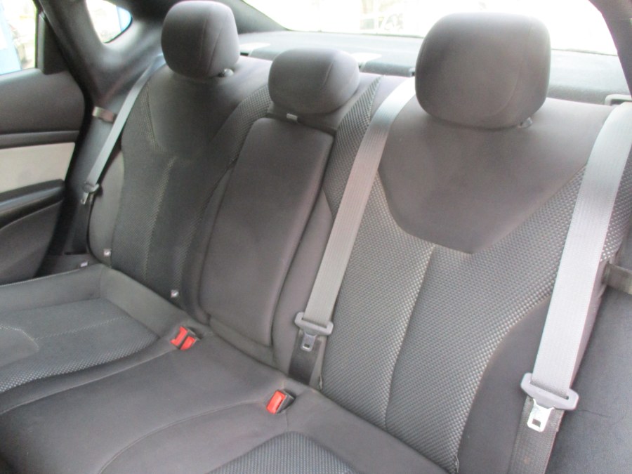2015 Dodge Dart 4dr Sdn SXT, available for sale in Meriden, Connecticut | Cos Central Auto. Meriden, Connecticut 2015 Dodge Dart 4dr Sdn SXT, available for sale in Meriden, Connecticut | Cos Central Auto. Meriden, Connecticut
