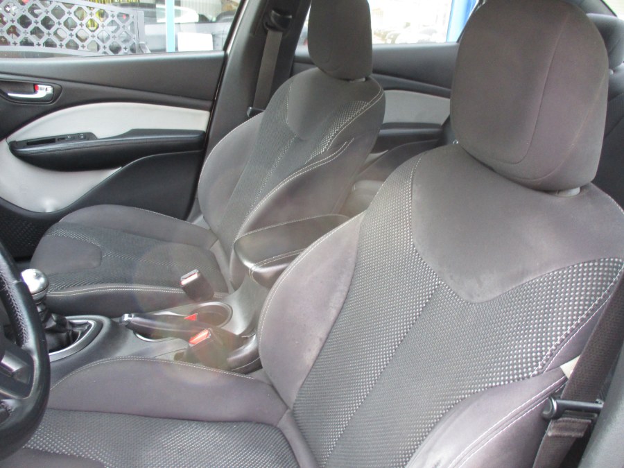 2015 Dodge Dart 4dr Sdn SXT, available for sale in Meriden, Connecticut | Cos Central Auto. Meriden, Connecticut 2015 Dodge Dart 4dr Sdn SXT, available for sale in Meriden, Connecticut | Cos Central Auto. Meriden, Connecticut