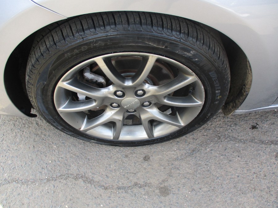 2015 Dodge Dart 4dr Sdn SXT, available for sale in Meriden, Connecticut | Cos Central Auto. Meriden, Connecticut 2015 Dodge Dart 4dr Sdn SXT, available for sale in Meriden, Connecticut | Cos Central Auto. Meriden, Connecticut