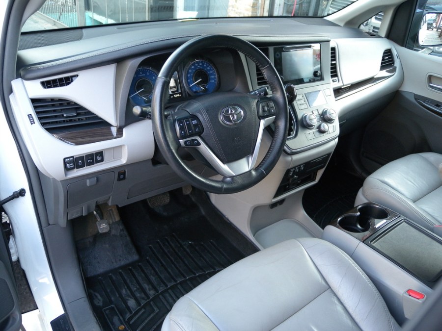 Used Toyota Sienna XLE Premium AWD 7-Passenger (Natl) 2017 | Carsbuck Inc.. Brooklyn, New York Used Toyota Sienna XLE Premium AWD 7-Passenger (Natl) 2017 | Carsbuck Inc.. Brooklyn, New York