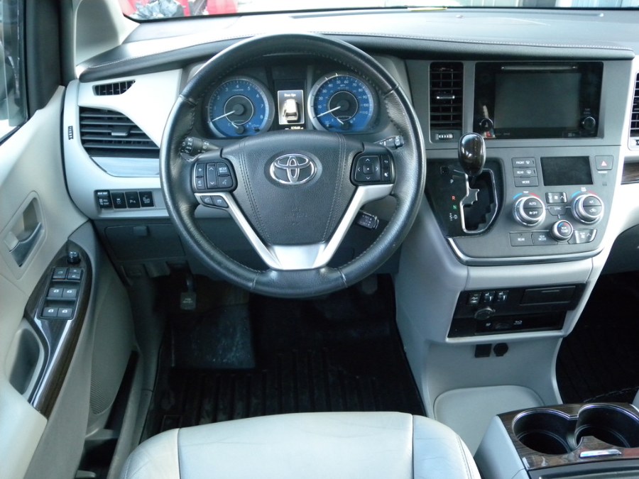 Used Toyota Sienna XLE Premium AWD 7-Passenger (Natl) 2017 | Carsbuck Inc.. Brooklyn, New York Used Toyota Sienna XLE Premium AWD 7-Passenger (Natl) 2017 | Carsbuck Inc.. Brooklyn, New York