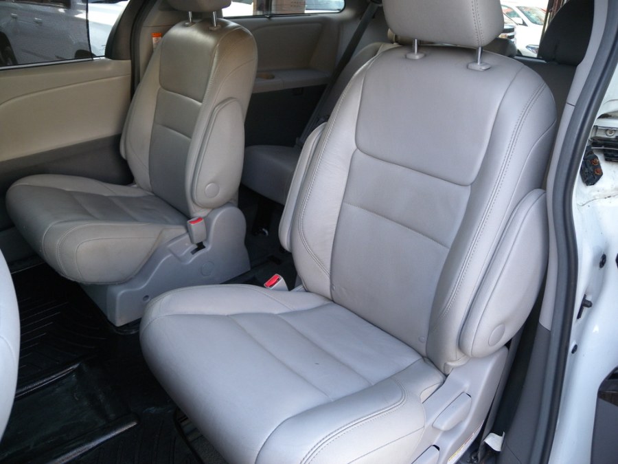 Used Toyota Sienna XLE Premium AWD 7-Passenger (Natl) 2017 | Carsbuck Inc.. Brooklyn, New York Used Toyota Sienna XLE Premium AWD 7-Passenger (Natl) 2017 | Carsbuck Inc.. Brooklyn, New York