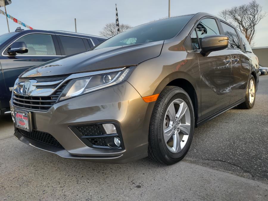 2018 Honda Odyssey EX-L w/Navi/RES Auto, available for sale in Wantagh, New York | Alpine Motors Inc. Wantagh, New York 2018 Honda Odyssey EX-L w/Navi/RES Auto, available for sale in Wantagh, New York | Alpine Motors Inc. Wantagh, New York