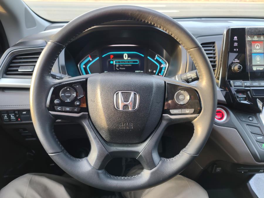 2018 Honda Odyssey EX-L w/Navi/RES Auto, available for sale in Wantagh, New York | Alpine Motors Inc. Wantagh, New York 2018 Honda Odyssey EX-L w/Navi/RES Auto, available for sale in Wantagh, New York | Alpine Motors Inc. Wantagh, New York