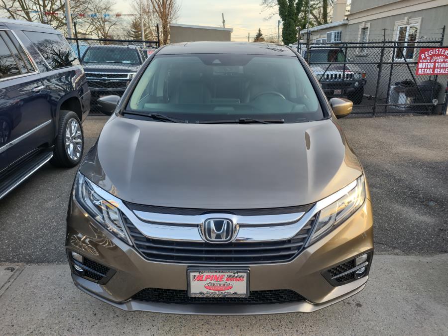 2018 Honda Odyssey EX-L w/Navi/RES Auto, available for sale in Wantagh, New York | Alpine Motors Inc. Wantagh, New York 2018 Honda Odyssey EX-L w/Navi/RES Auto, available for sale in Wantagh, New York | Alpine Motors Inc. Wantagh, New York
