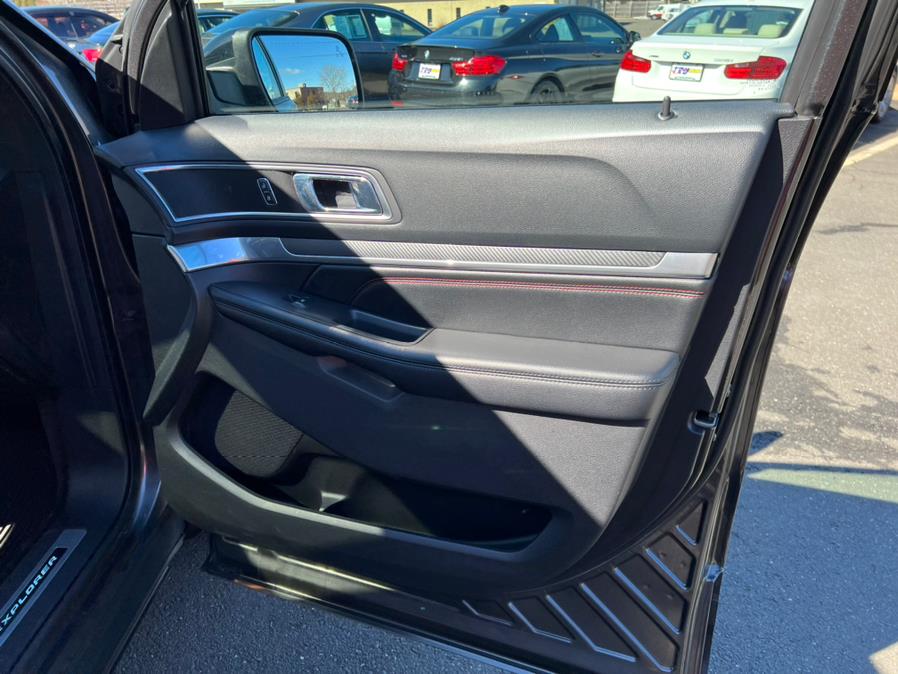 Used Ford Explorer 4WD 4dr Sport 2016 | Tru Auto Mall. Berlin, Connecticut Used Ford Explorer 4WD 4dr Sport 2016 | Tru Auto Mall. Berlin, Connecticut