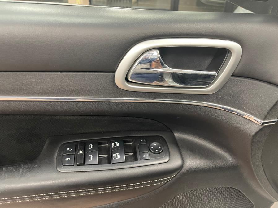 Used Jeep Grand Cherokee 4WD 4dr SRT8 2012 | Power Motors East. Massapequa Park, New York Used Jeep Grand Cherokee 4WD 4dr SRT8 2012 | Power Motors East. Massapequa Park, New York