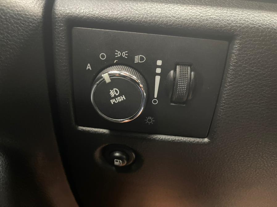 Used Jeep Grand Cherokee 4WD 4dr SRT8 2012 | Power Motors East. Massapequa Park, New York Used Jeep Grand Cherokee 4WD 4dr SRT8 2012 | Power Motors East. Massapequa Park, New York