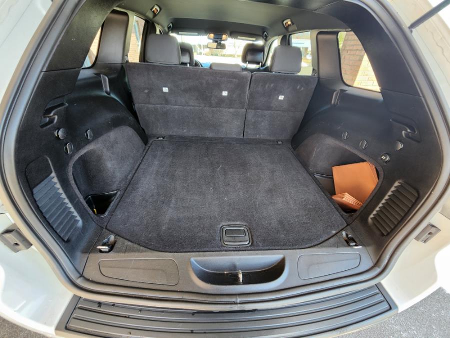 2014 Jeep Grand Cherokee 4WD 4dr Laredo, available for sale in New Britain, Connecticut | Supreme Automotive. New Britain, Connecticut 2014 Jeep Grand Cherokee 4WD 4dr Laredo, available for sale in New Britain, Connecticut | Supreme Automotive. New Britain, Connecticut