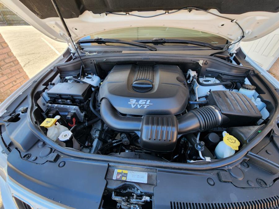 2014 Jeep Grand Cherokee 4WD 4dr Laredo, available for sale in New Britain, Connecticut | Supreme Automotive. New Britain, Connecticut 2014 Jeep Grand Cherokee 4WD 4dr Laredo, available for sale in New Britain, Connecticut | Supreme Automotive. New Britain, Connecticut