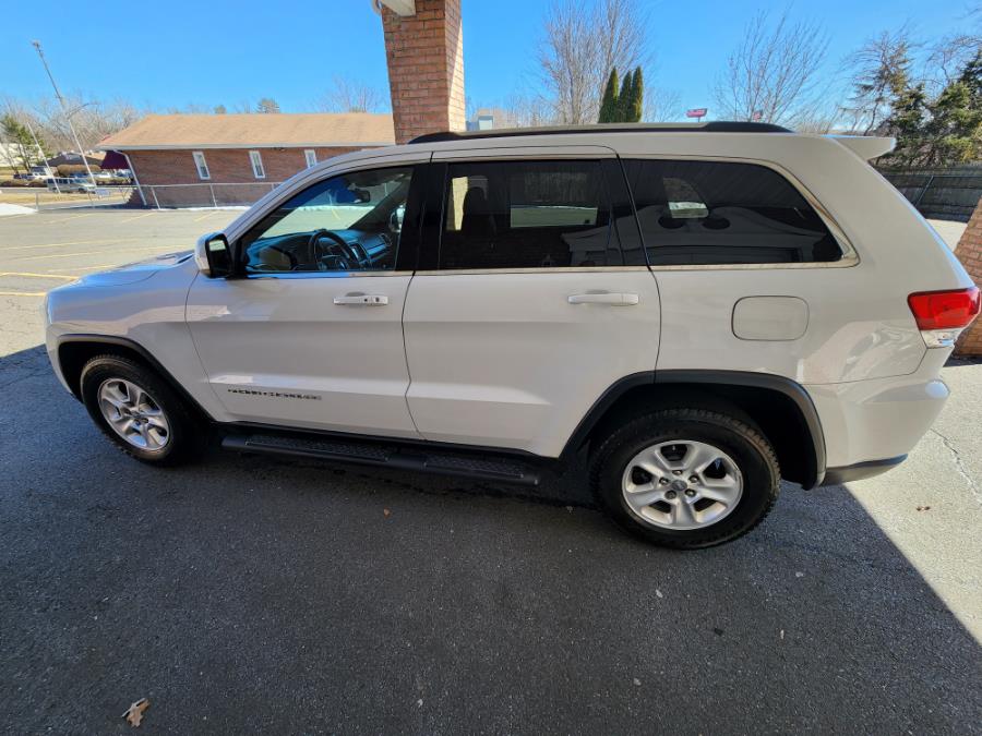 2014 Jeep Grand Cherokee 4WD 4dr Laredo, available for sale in New Britain, Connecticut | Supreme Automotive. New Britain, Connecticut 2014 Jeep Grand Cherokee 4WD 4dr Laredo, available for sale in New Britain, Connecticut | Supreme Automotive. New Britain, Connecticut