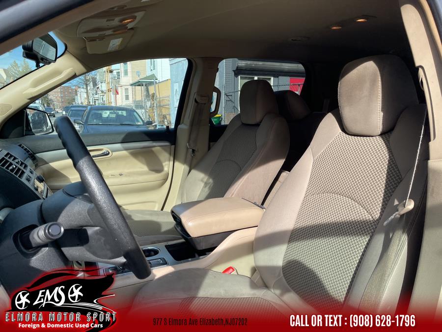 2008 Saturn Outlook FWD 4dr XE, available for sale in Elizabeth, New Jersey | Elmora Motor Sports. Elizabeth, New Jersey 2008 Saturn Outlook FWD 4dr XE, available for sale in Elizabeth, New Jersey | Elmora Motor Sports. Elizabeth, New Jersey