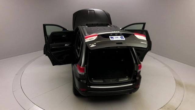 2019 Jeep Grand Cherokee Limited 4x4, available for sale in Naugatuck, Connecticut | J&M Automotive Sls&Svc LLC. Naugatuck, Connecticut 2019 Jeep Grand Cherokee Limited 4x4, available for sale in Naugatuck, Connecticut | J&M Automotive Sls&Svc LLC. Naugatuck, Connecticut