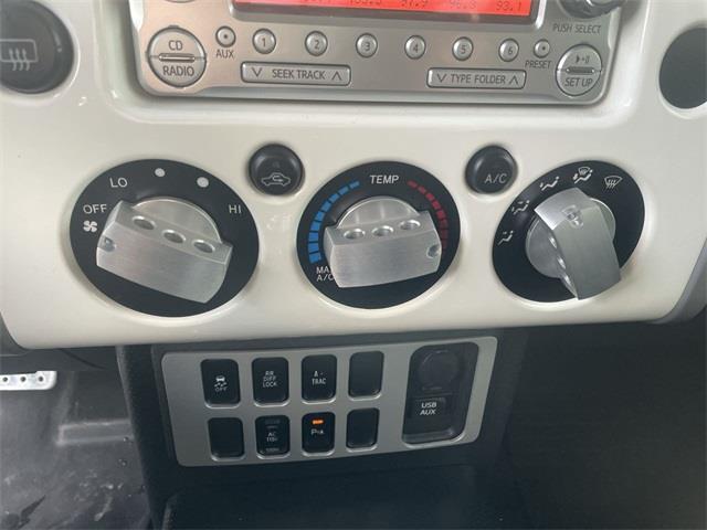 2012 Toyota Fj Cruiser Base, available for sale in Stratford, Connecticut | Wiz Leasing Inc. Stratford, Connecticut 2012 Toyota Fj Cruiser Base, available for sale in Stratford, Connecticut | Wiz Leasing Inc. Stratford, Connecticut