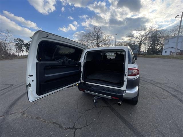2012 Toyota Fj Cruiser Base, available for sale in Stratford, Connecticut | Wiz Leasing Inc. Stratford, Connecticut 2012 Toyota Fj Cruiser Base, available for sale in Stratford, Connecticut | Wiz Leasing Inc. Stratford, Connecticut