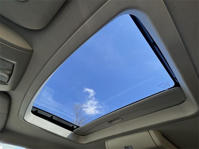 2014 Chrysler Town & Country Touring-L, available for sale in Stratford, Connecticut | Wiz Leasing Inc. Stratford, Connecticut 2014 Chrysler Town & Country Touring-L, available for sale in Stratford, Connecticut | Wiz Leasing Inc. Stratford, Connecticut