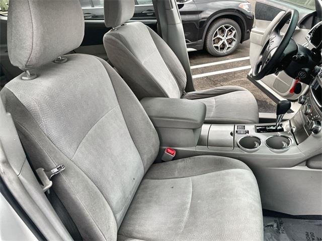 2013 Toyota Highlander Base Plus V6, available for sale in Stratford, Connecticut | Wiz Leasing Inc. Stratford, Connecticut 2013 Toyota Highlander Base Plus V6, available for sale in Stratford, Connecticut | Wiz Leasing Inc. Stratford, Connecticut